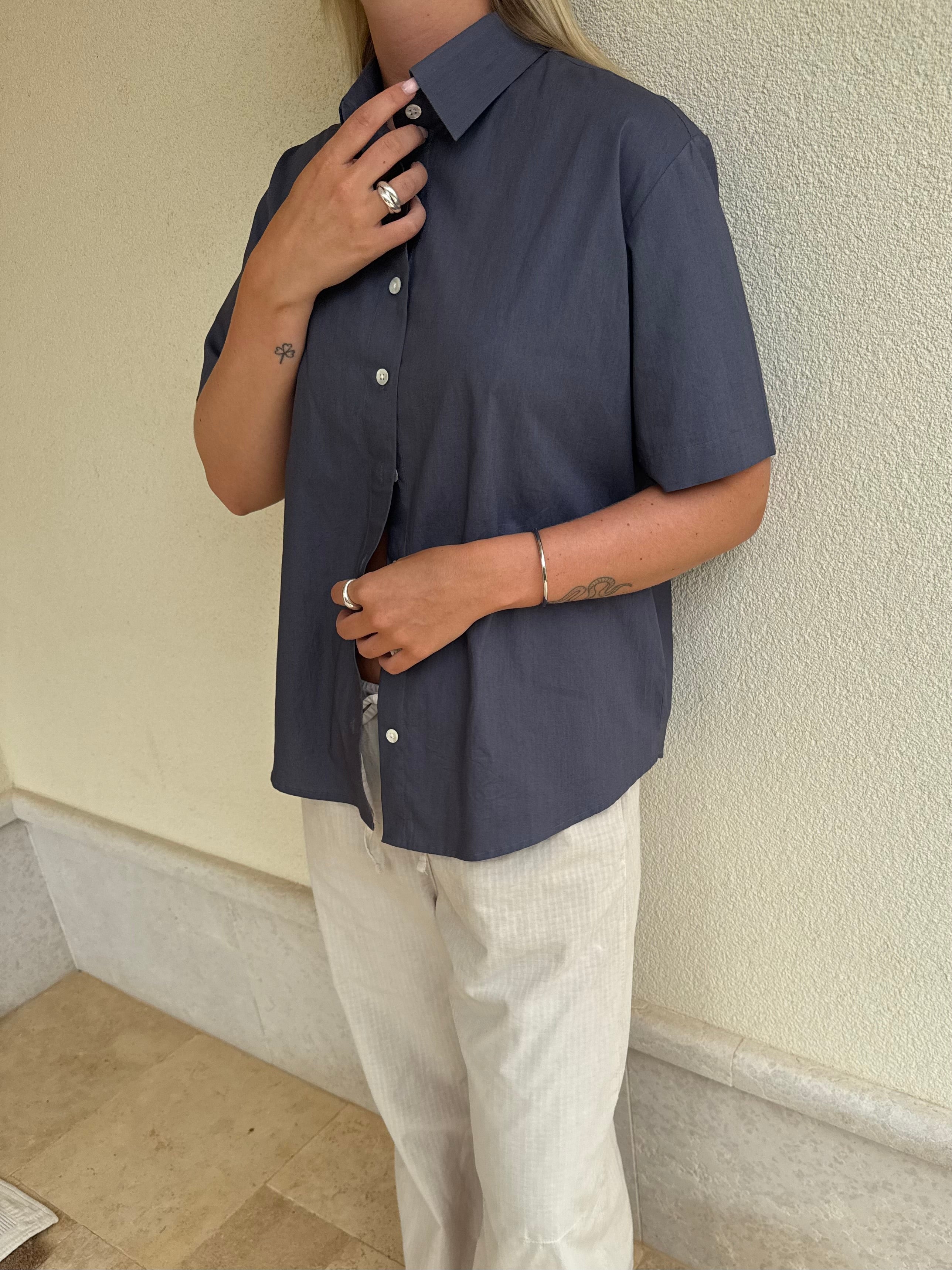 ALVA SHORT SLEEVE SHIRT - DUSTY BLUE